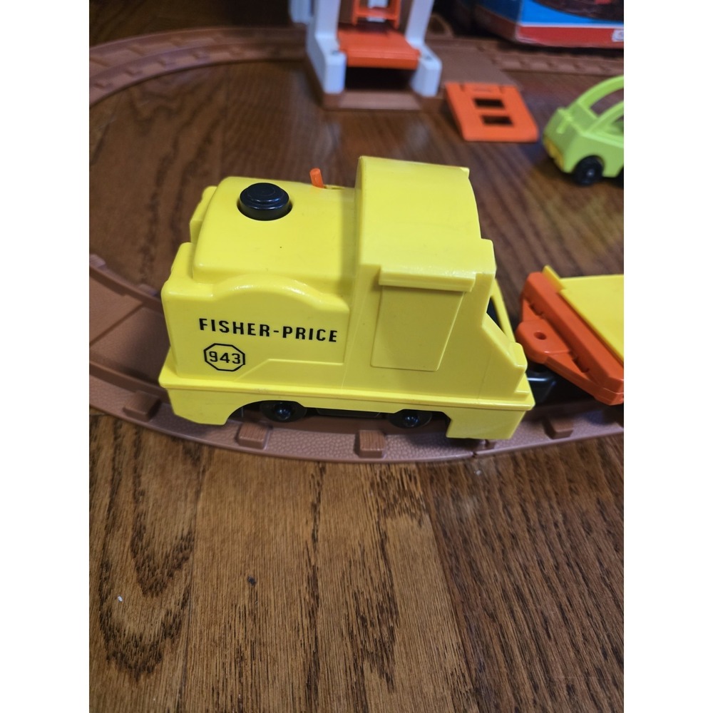 Fisher Price Little People Lift and Load Railroad #943 near complete - Picture 2 of 16